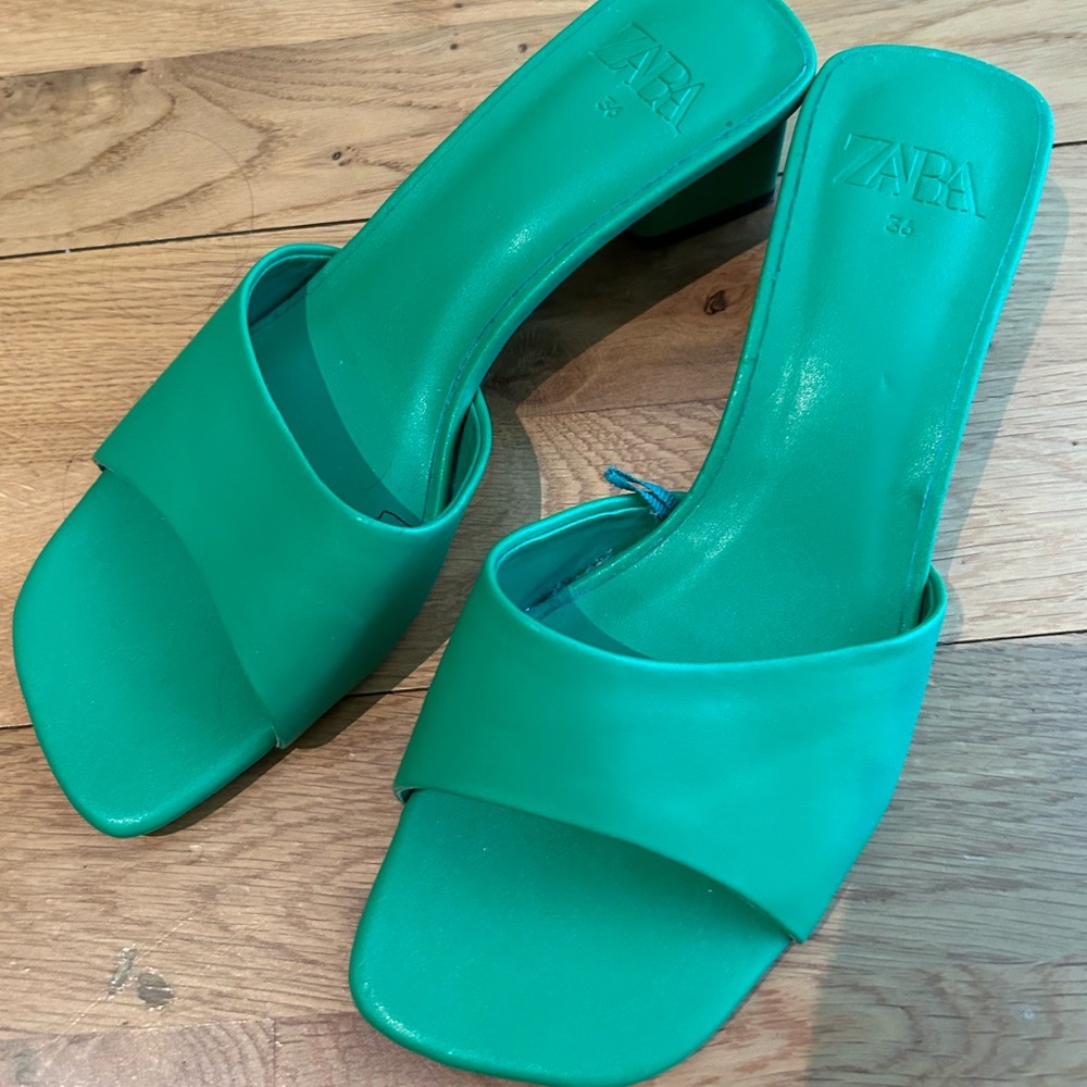 Zara Emerald Green Faux Leather Slip on Heels Size 36